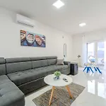 Dalmara Milki فير