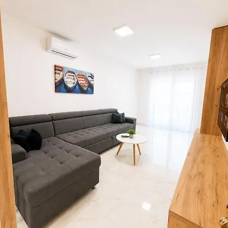 Apartamento Dalmara Milki